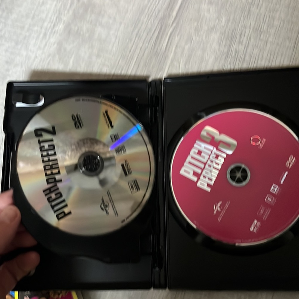 Pitch Perfect trilogy set 1  2 3 3 disc DVD - Picture 4 of 5